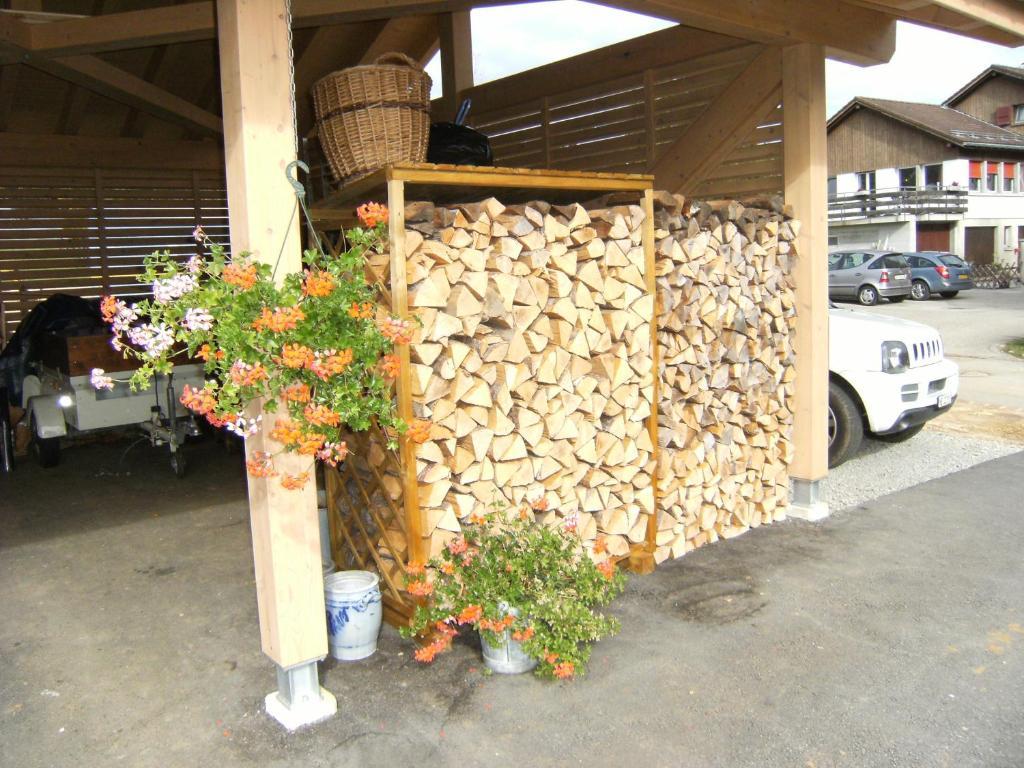 Appartement De Vacances Niederer La Cote-aux-Fees Ngoại thất bức ảnh